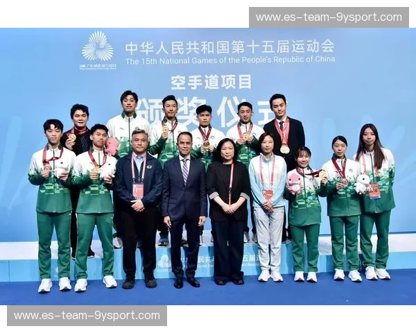 空手道赛事访谈：汗水、荣誉与不为人知的故事